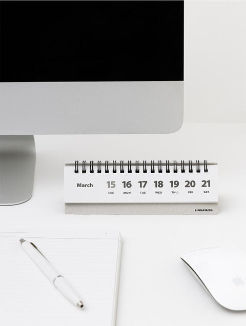 2026 Life&Pieces Desk Weekly Calendar