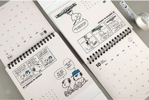 2026 Peanuts Snoopy Classic Square Desk Calendar