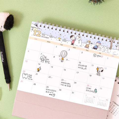 2026 Peanuts Snoopy Desk Calendar