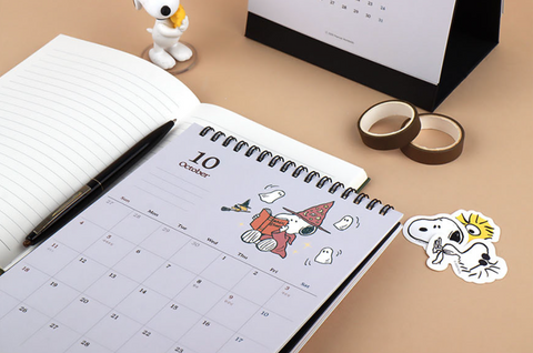 2026 Peanuts Snoopy Desk Calendar A5