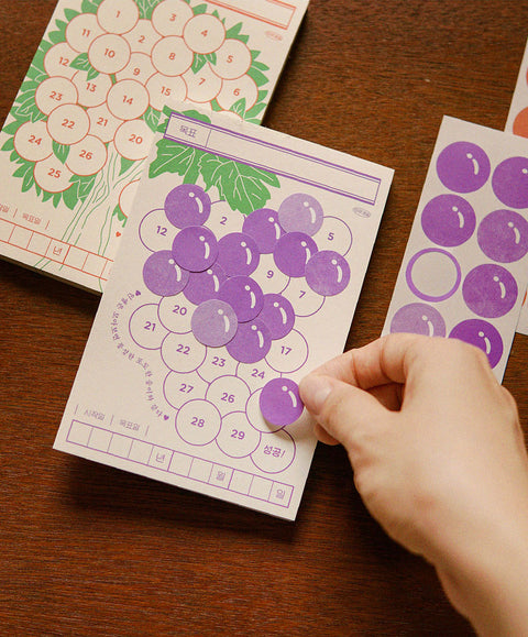 Grape Monthly Goal Tracker 30days | Monthly Habit