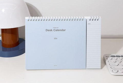 2026 A Piece of Desk Calendar [4colors]
