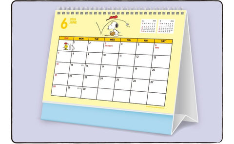 2026 Snoopy Desk Calendar | Peanuts