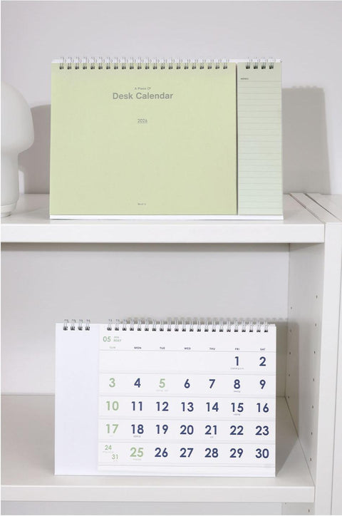 2026 A Piece of Desk Calendar [4colors]
