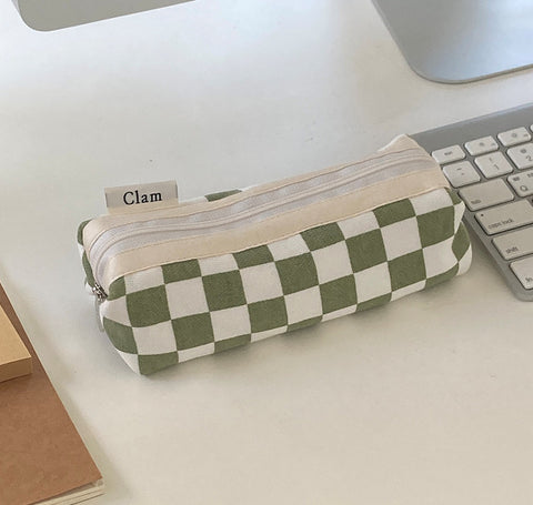 Clam Round Pencil Case [Checkerboard Celery] | Pen Pouch