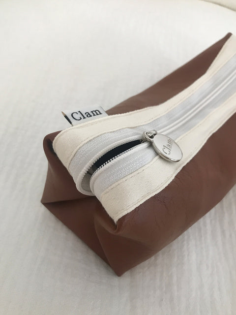 Clam Round Pencil Case [Leather Brown] | Pen Pouch