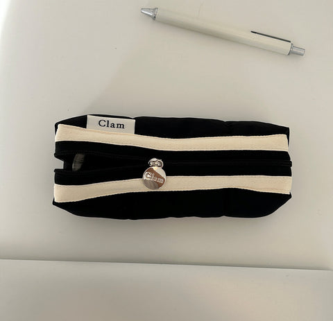 Clam Round Pencil Case [Quilting Black] | Pen Pouch