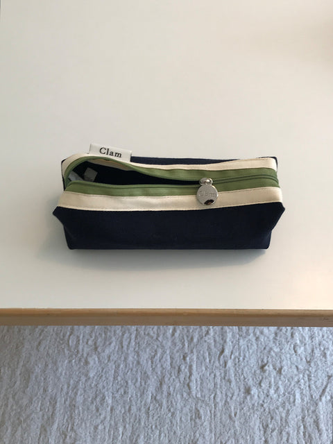 Clam Round Pencil Case [Navy and Green] | Pen Pouch