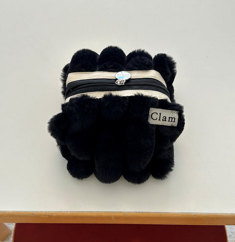 Clam Round Pouch [Fur Black Stripe] | Daily Pouch