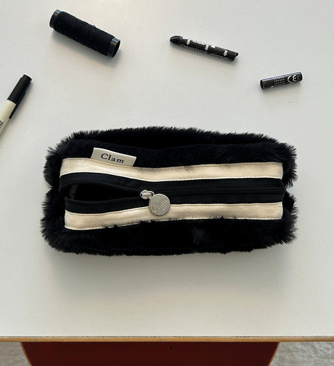 Clam Round Pencil Case [Fur Black Stripe] | Pen Pouch