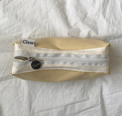 Clam Round Pencil Case [Leather Lemon Cream] | Pen Pouch