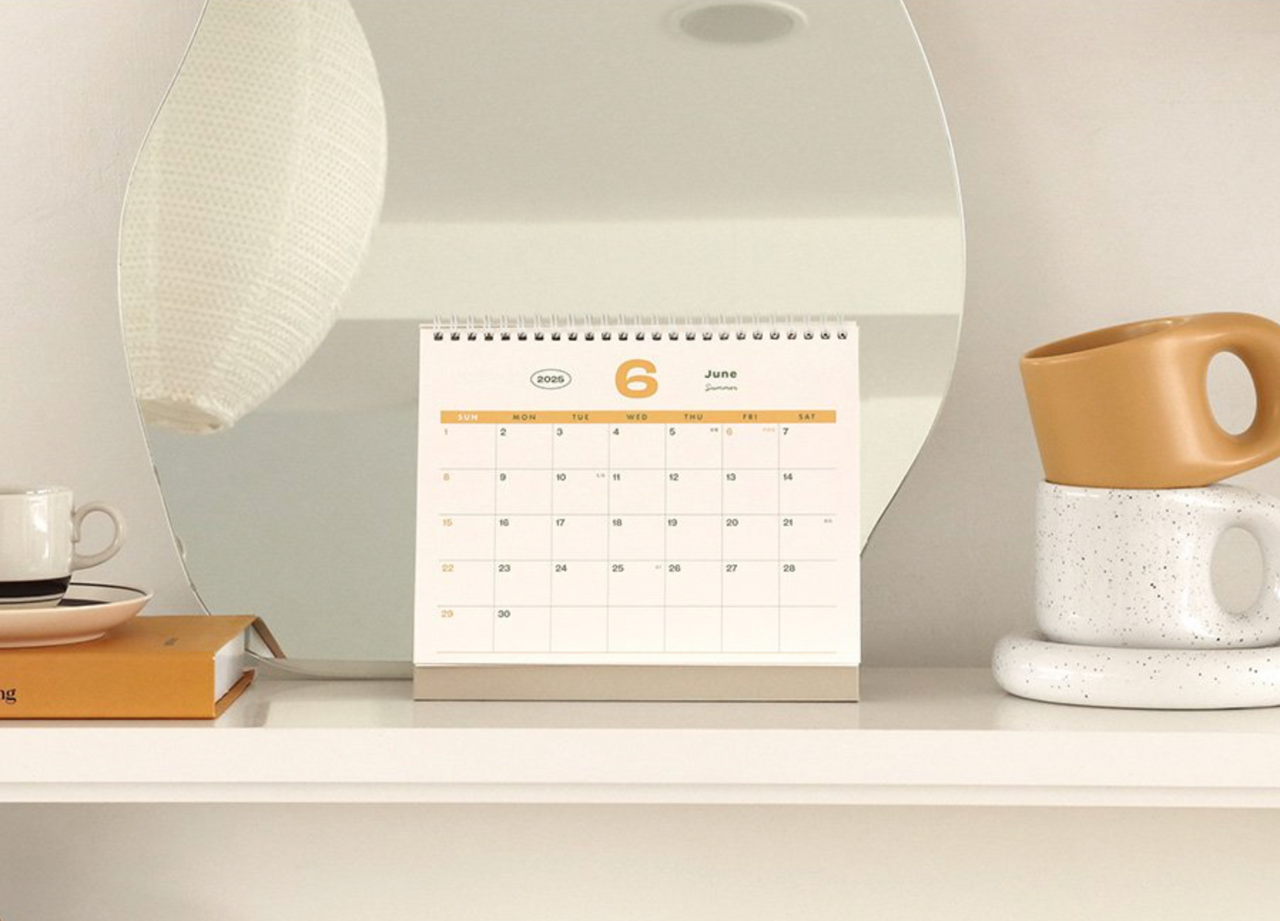 2025 Palette Desk Calendar – dubudumo