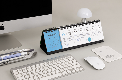 2025 Desk Weekly Calendar