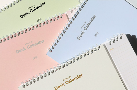 2025 A Piece of Desk Calendar [4colors]