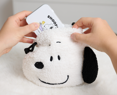 Peanuts Snoopy Pompom Face String Pouch