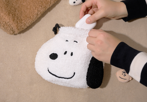 Peanuts Snoopy Pompom Face String Pouch