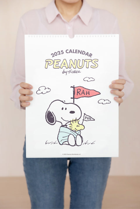 2025 Peanuts Snoopy Wall Calendar