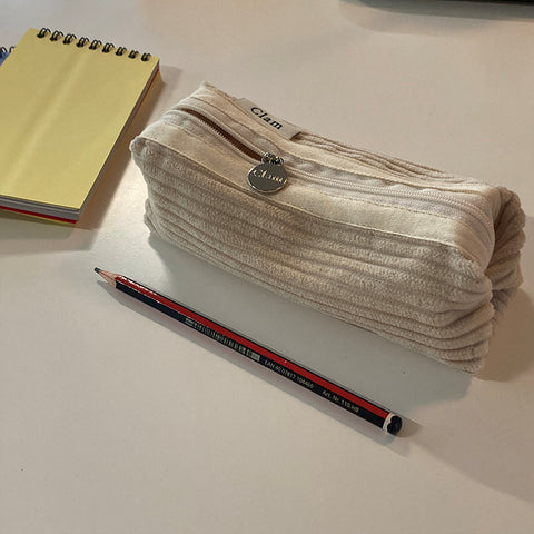 Clam Round Pencil Case [Corduroy Coconut] | Pen Pouch