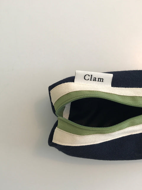 Clam Round Pencil Case [Navy and Green] | Pen Pouch