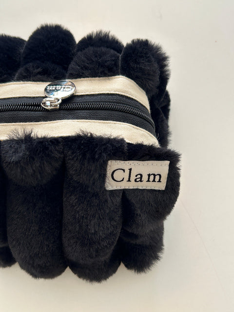 Clam Round Pouch [Fur Black Stripe] | Daily Pouch