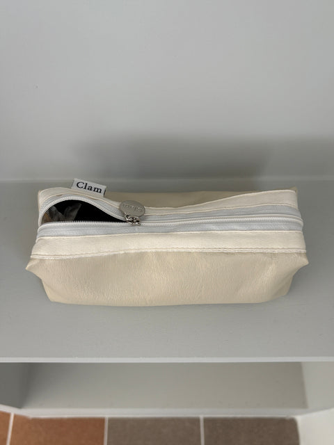 Clam Round Pencil Case [Leather Ivory] | Pen Pouch