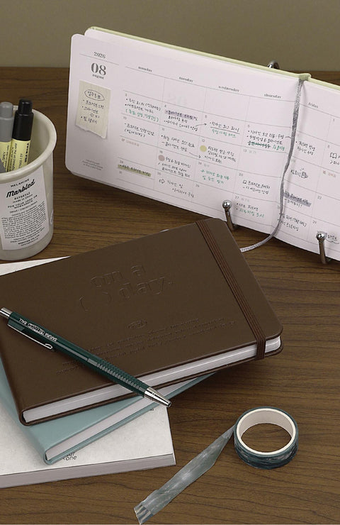 2026 On a ( ) Day Weekly Planner Wide [4colors]
