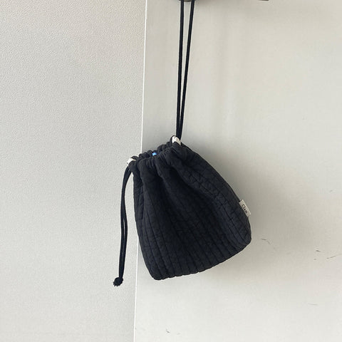 Clam String Pouch [Soft Black] | Daily Pouch