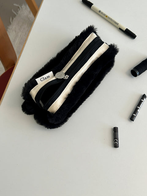 Clam Round Pencil Case [Fur Black Stripe] | Pen Pouch