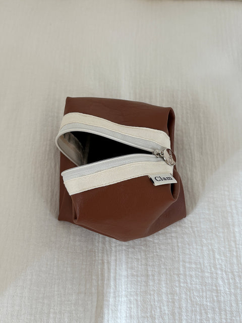 Clam Round Pouch [Leather Brown] | Daily Pouch