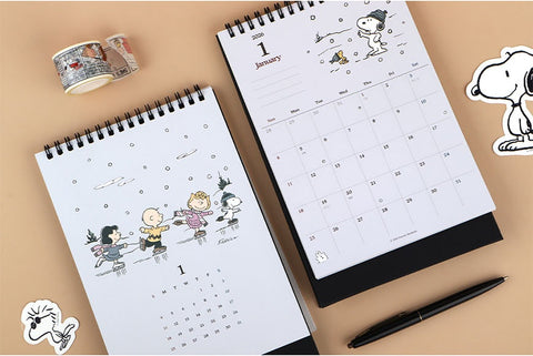 2026 Peanuts Snoopy Desk Calendar A5