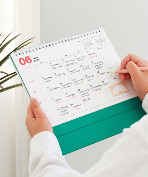 2026-2027 Desk Calendar + Undated Scheduler