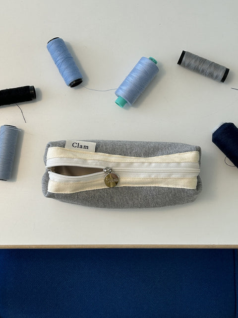 Clam Round Pencil Case [Snug Gray] | Pen Pouch