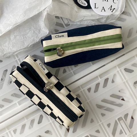 Clam Round Pencil Case [Navy and Green] | Pen Pouch