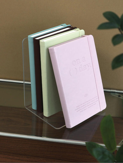 2026 On a ( ) Day Weekly Planner [4colors]