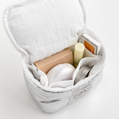 momossi Marshmallow Daily Makeup Pouch [Silver]