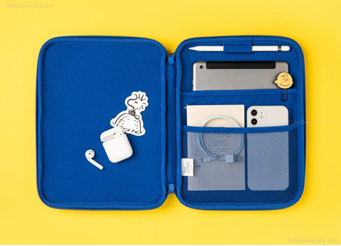 11" PEANUTS Snoopy iPad Case [Blue]