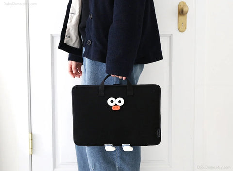 13" Laptop Pouch [Black Pompom Wide]